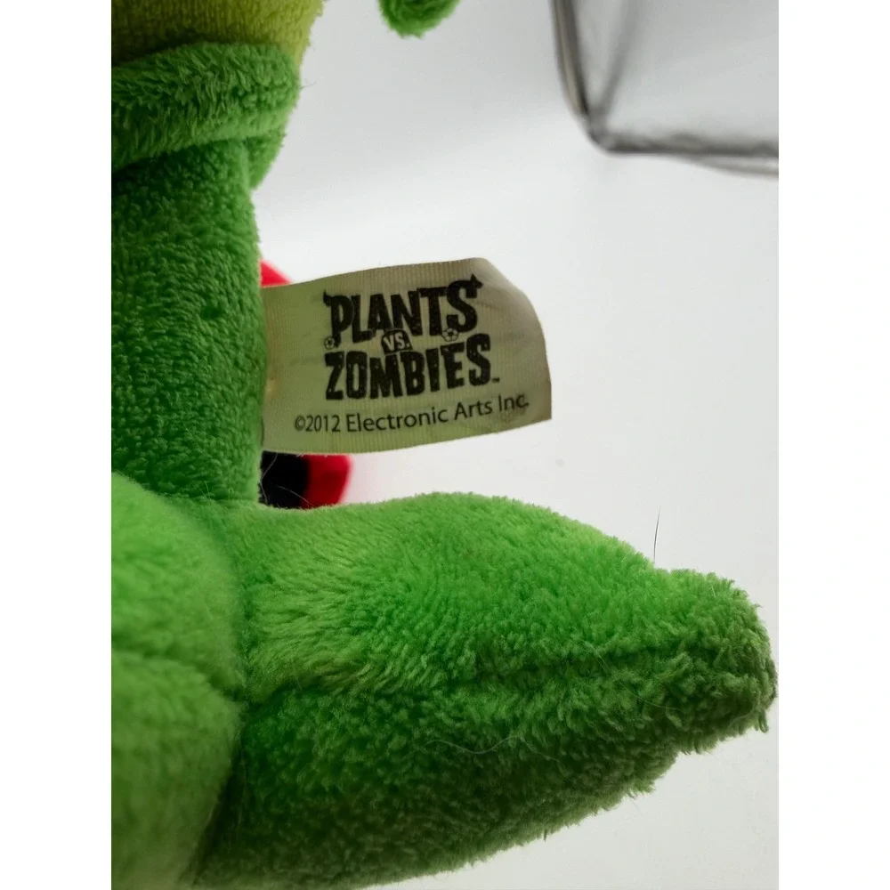 Plants vs Zombies Peashooter Plush Set Green Red 6 inch Stuffed Toy EA Jazwares